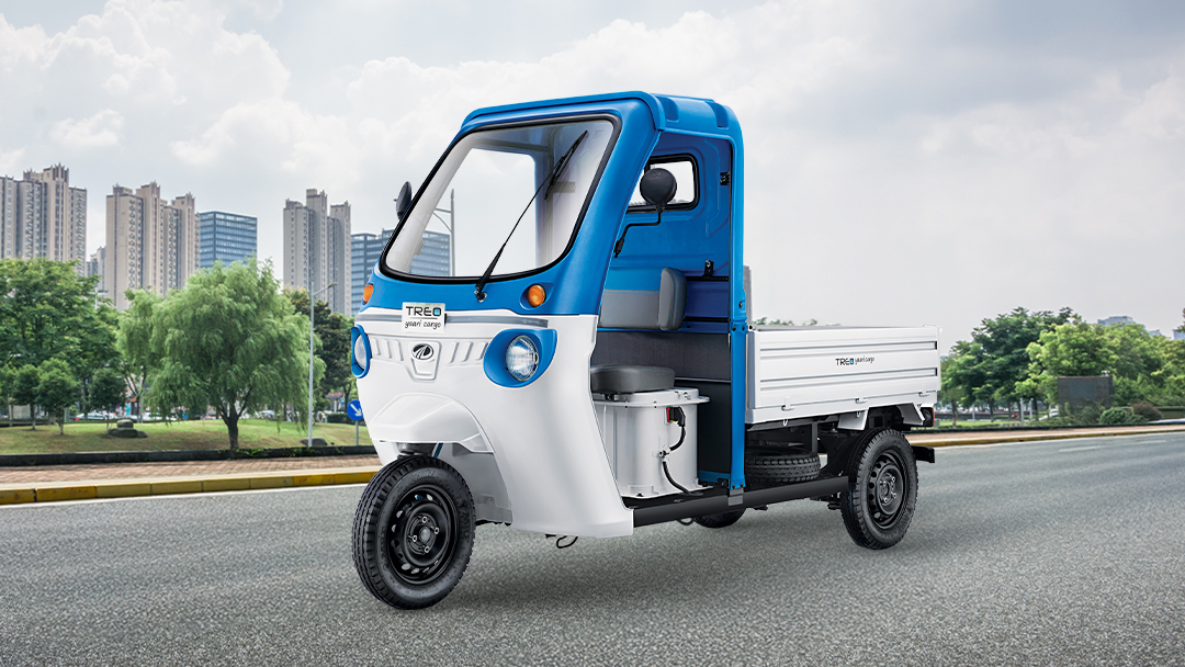 Treo Yaari Cargo with Fast Charging